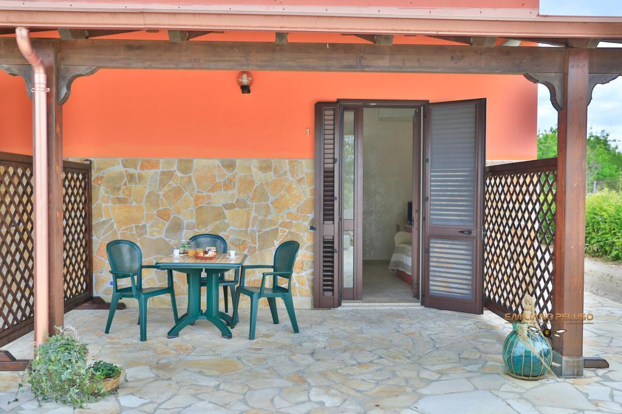 B&B La Casa Di Attilio Порто-Чезарео Экстерьер фото